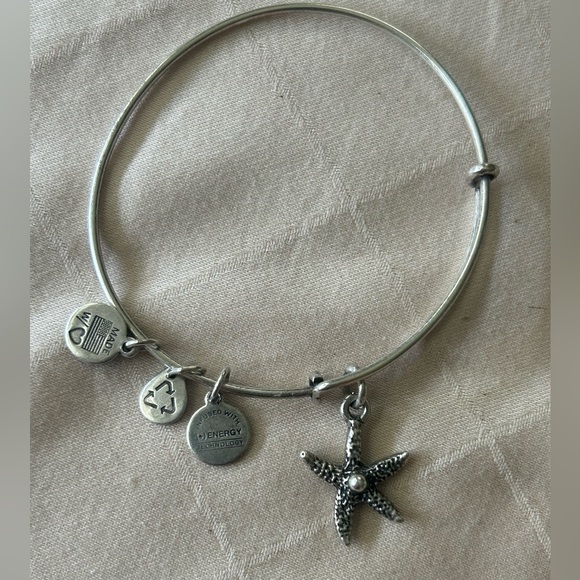 Alex and Ani Jewelry - Alex and Ani Starfish Expandable bracelet in silver tone.